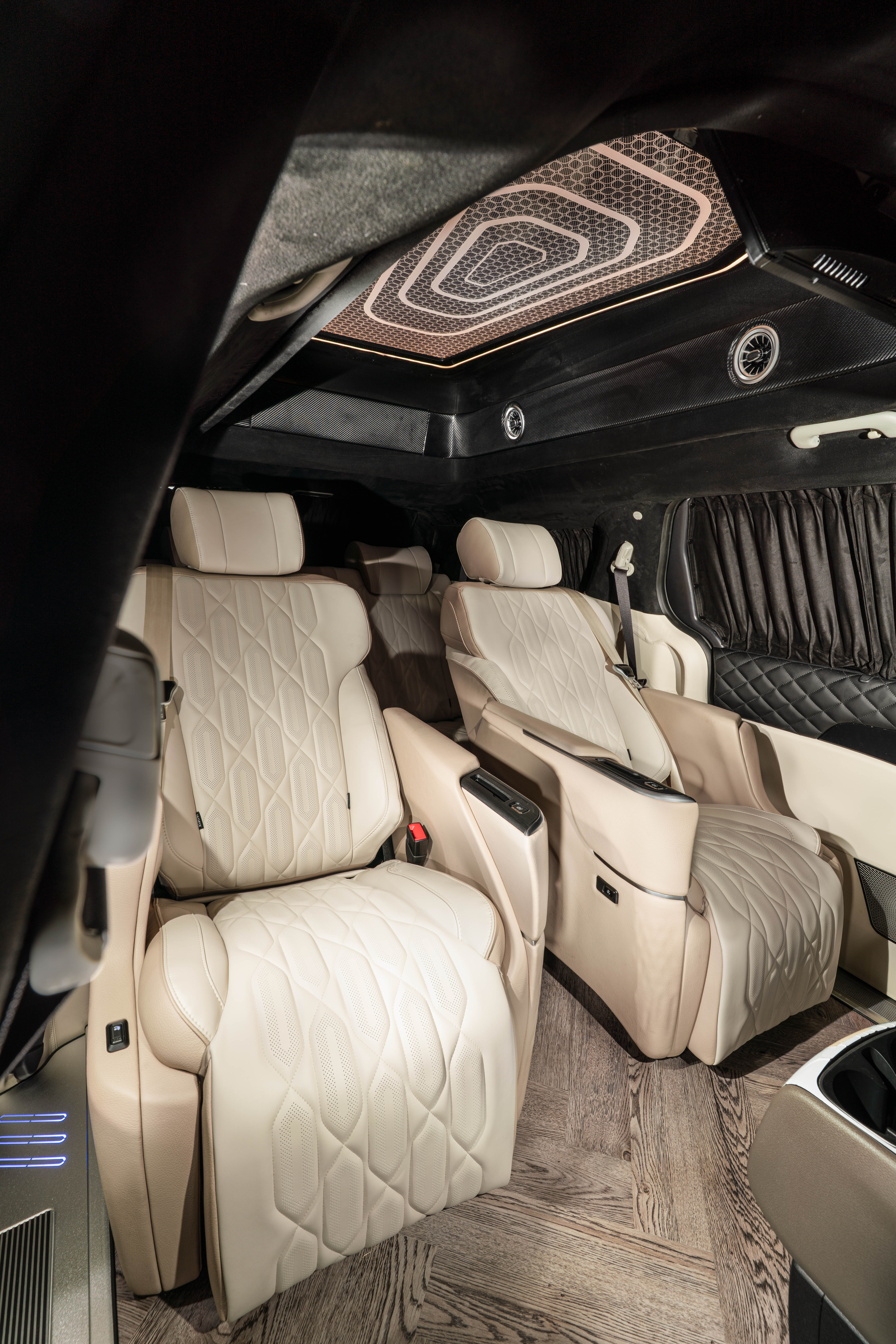 카니발 하이리무진