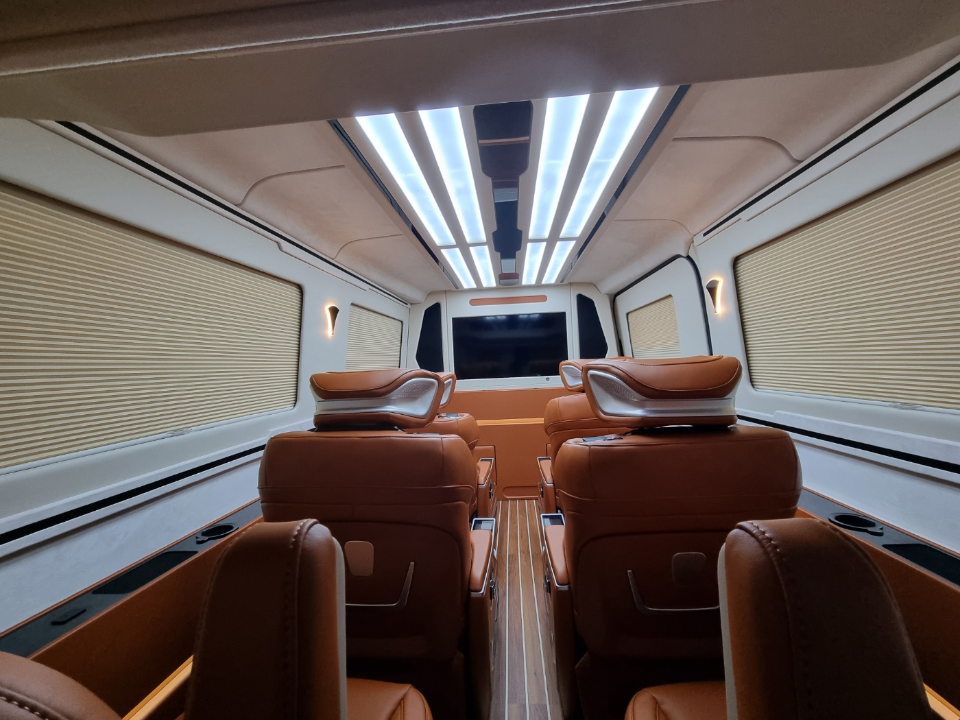 벤츠 스프린터 319 내부